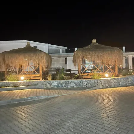 Penthouse 1 Bedroom Sleeps 4 Διαμέρισμα *