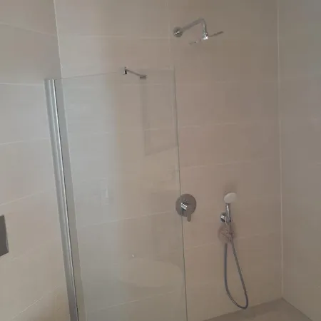 Penthouse 1 Bedroom Sleeps 4 Διαμέρισμα