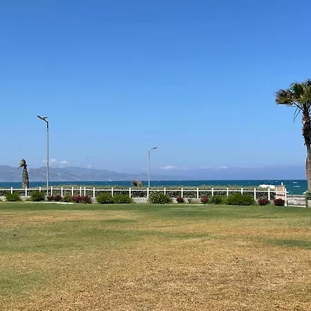 Penthouse 1 Bedroom Sleeps 4 Διαμέρισμα